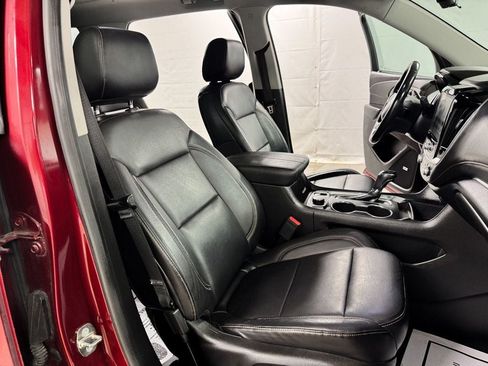 Used 2018 Chevrolet Traverse LT AWD/4WD image 11
