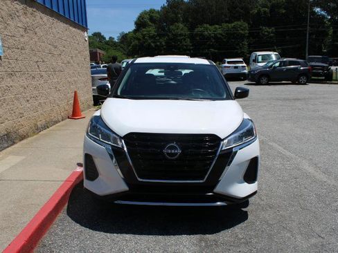 Used 2023 Nissan Kicks S FWD image 2