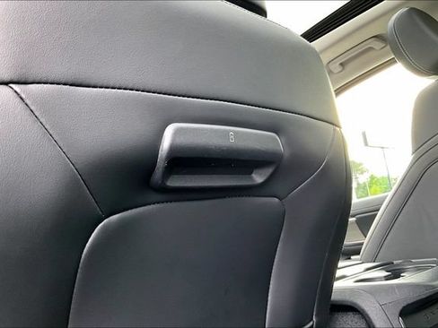 Used 2025 Ford Expedition Max Platinum AWD/4WD image 16
