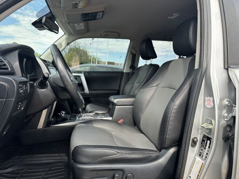 Used 2022 Toyota 4Runner SR5 Premium AWD/4WD image 11