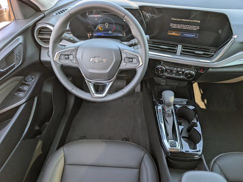 Used 2026 Chevrolet Trax ACTIV w/ Driver Confidence Package FWD image 10