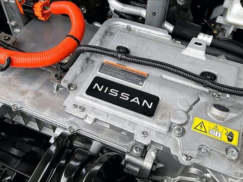 Used 2023 Nissan Ariya FWD image 30