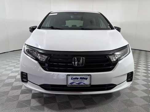 Used 2024 Honda Odyssey Sport image 6