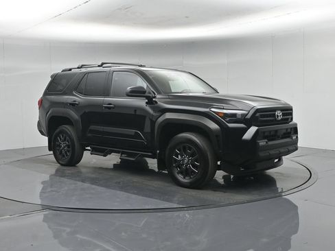Used 2025 Toyota 4Runner SR5 AWD/4WD image 28