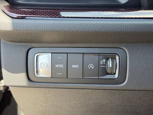 New 2026 Chevrolet Traverse Z71 w/ Enhanced Driving Package AWD/4WD image 22