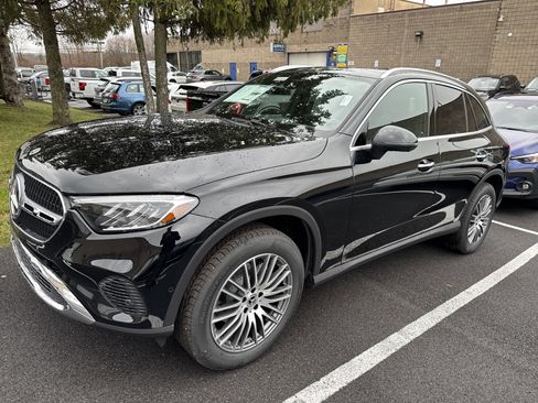 Used 2026 Mercedes-Benz GLC 300 4MATIC image 4