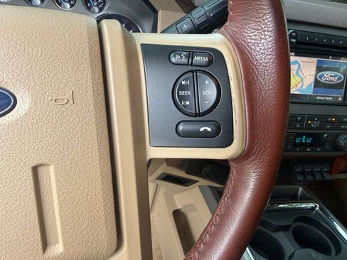 Used 2011 Ford F250 King Ranch w/ FX4 Off Road Pkg AWD/4WD image 21