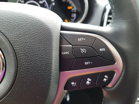 Used 2019 Jeep Grand Cherokee Overland image 23