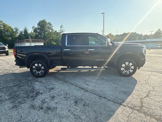 Used 2024 GMC Sierra 2500 Denali w/ Denali Reserve Package AWD/4WD image 8