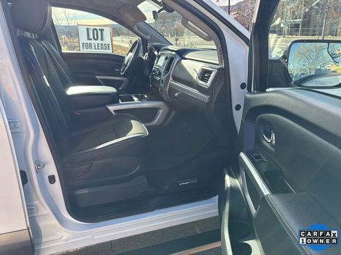 Used 2018 Nissan Titan PRO-4X image 14