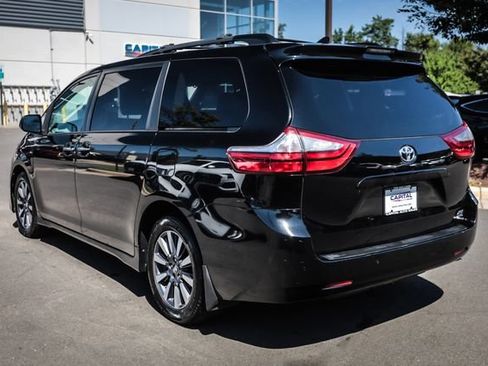 Used 2018 Toyota Sienna XLE w/ XLE Navigation Package AWD/4WD image 13