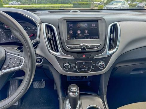Used 2021 Chevrolet Equinox LS w/ LS Convenience Package FWD image 10
