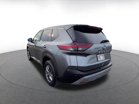 Used 2023 Nissan Rogue S FWD image 11