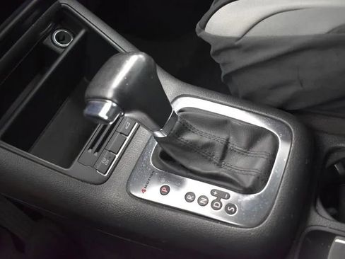 Used 2009 Volkswagen Tiguan SEL image 30