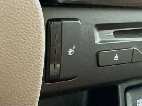 Used 2022 Honda Pilot Touring image 17