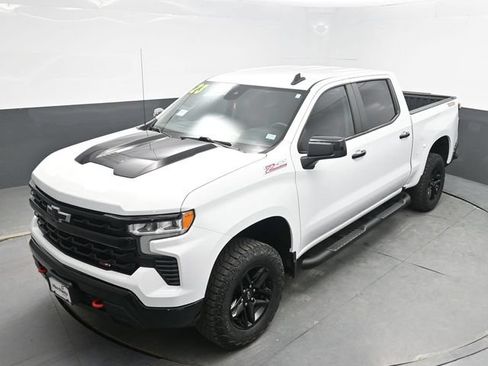 Used 2023 Chevrolet Silverado 1500 LT Trail Boss w/ Protection Package AWD/4WD image 18