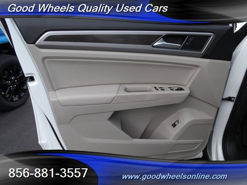 Used 2019 Volkswagen Atlas SE w/ Panoramic Sunroof Package image 25