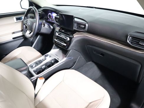 Used 2023 Ford Explorer Limited image 47