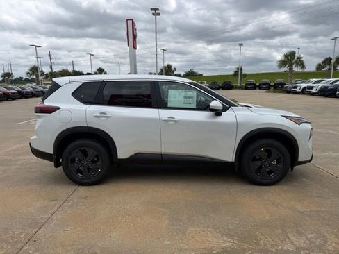 New 2026 Nissan Rogue SV FWD image 6
