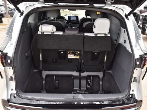 Used 2023 Toyota Sienna XSE w/ XSE Plus Package image 40