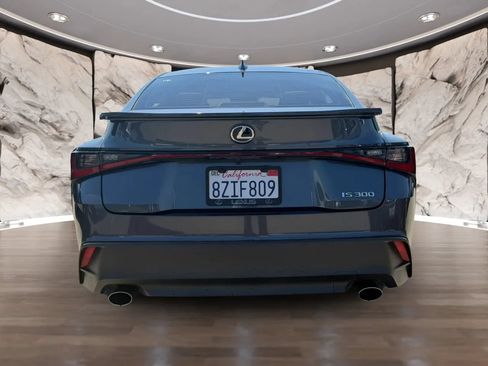 Used 2022 Lexus IS 300 RWD image 7