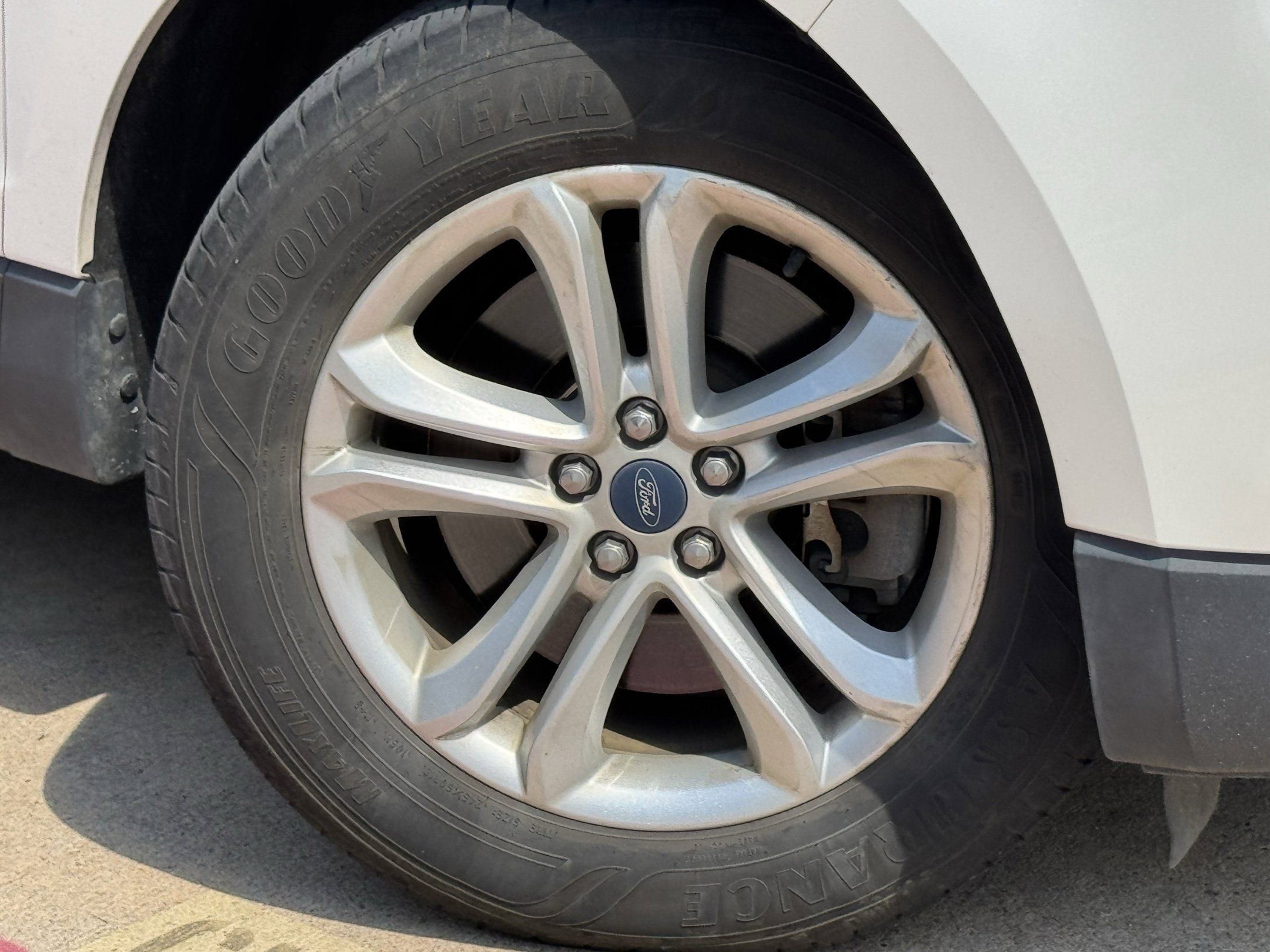 Used 2019 Ford Edge SEL w/ Cold Weather Package AWD/4WD image 31