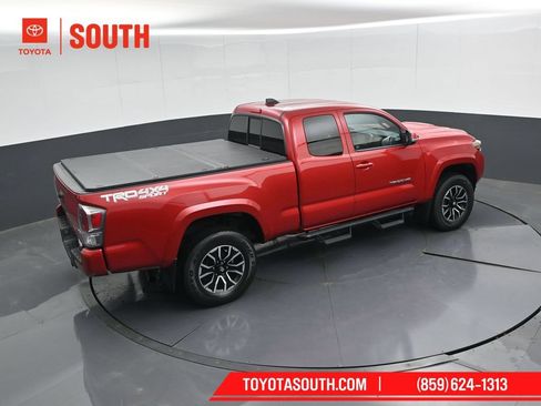 Used 2022 Toyota Tacoma TRD Sport AWD/4WD image 42