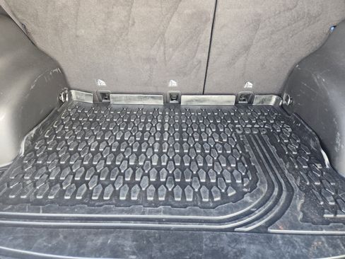 Used 2023 Jeep Compass Sport image 34