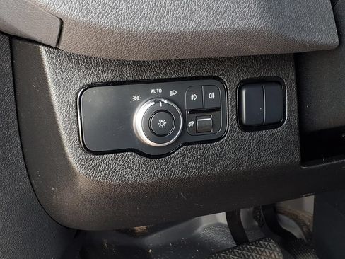 Used 2025 Mercedes-Benz Sprinter 2500 image 14