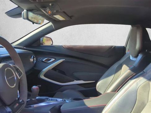 Used 2020 Chevrolet Camaro ZL1 image 10