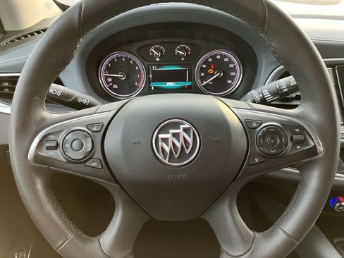Used 2019 Buick Enclave Essence image 16