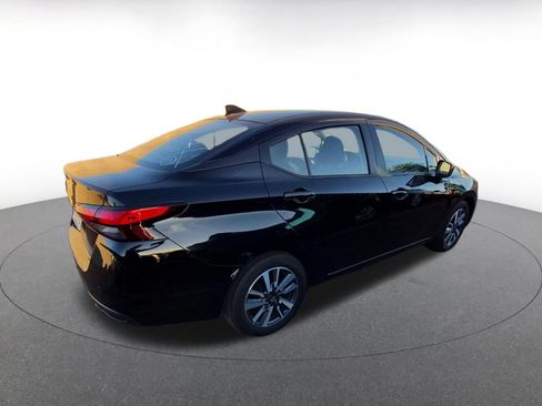 Used 2025 Nissan Versa SV image 7