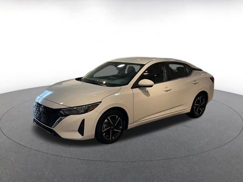 Used 2025 Nissan Sentra SV image 8