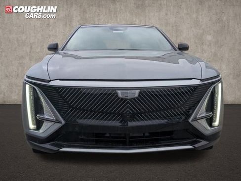 New 2026 Cadillac Lyriq Premium Luxury image 2