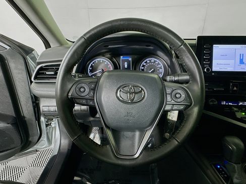 Used 2023 Toyota Camry SE image 15