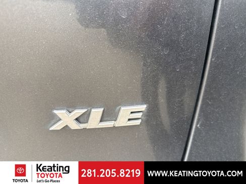 Used 2021 Toyota RAV4 XLE image 10