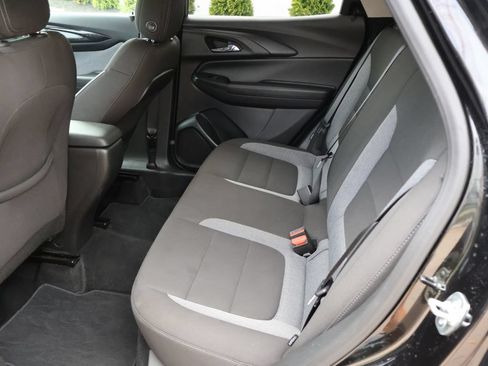 Used 2025 Chevrolet TrailBlazer LT AWD/4WD image 15