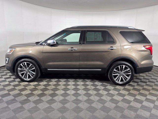 Used 2016 Ford Explorer Platinum AWD/4WD image 7