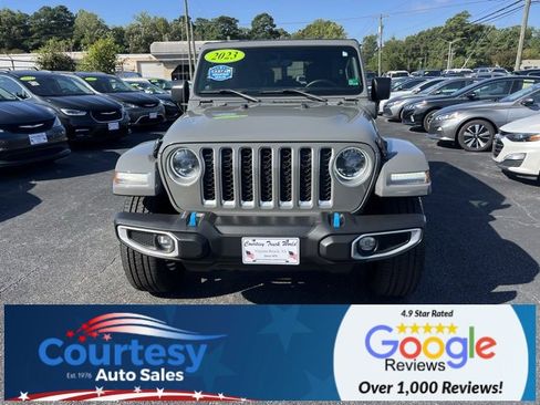 Used 2023 Jeep Wrangler Unlimited Sahara w/ Cold Weather Group image 5