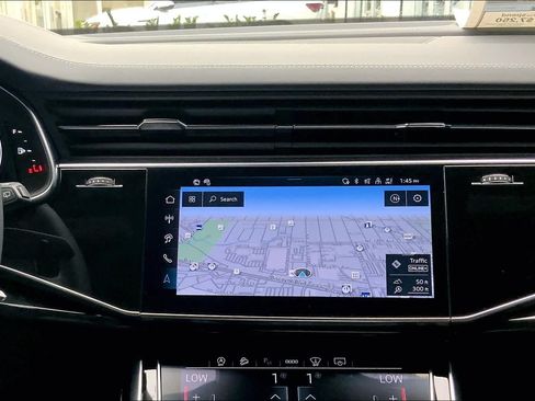 Used 2025 Audi Q8 Prestige w/ Prestige Package AWD/4WD image 6