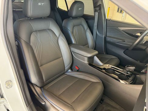 Used 2025 Buick Envista Sport Touring image 30