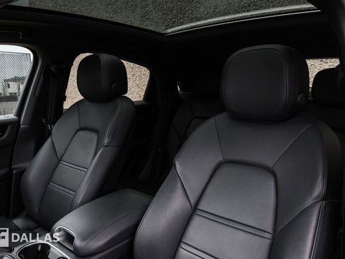 Used 2021 Porsche Cayenne S image 21