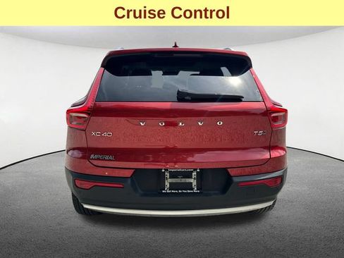 Used 2021 Volvo XC40 T5 Momentum w/ Premium Package AWD/4WD image 11