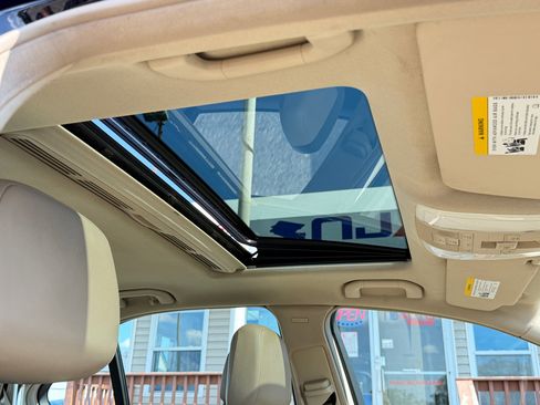 Used 2014 Mercedes-Benz C 300 4MATIC Sedan w/ Premium 1 Package image 45