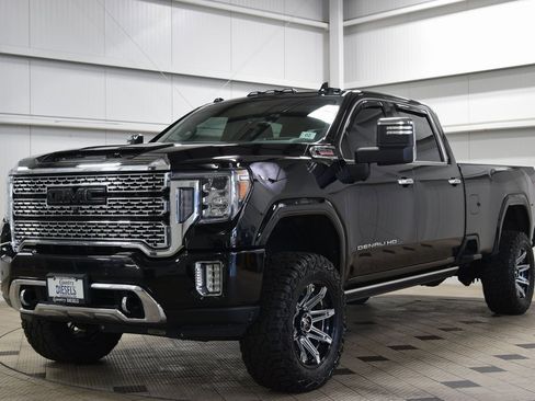 Used 2022 GMC Sierra 3500 Denali w/ Denali Ultimate Package image 3