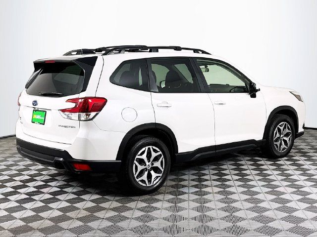 Used 2024 Subaru Forester Premium AWD/4WD image 8