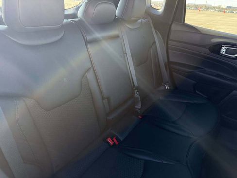 New 2026 Jeep Compass Latitude image 25