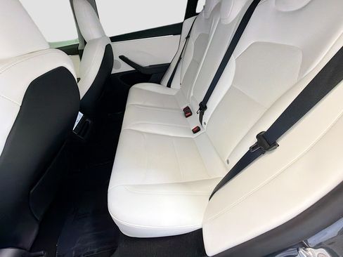 Used 2025 Tesla Model 3 Long Range RWD image 13