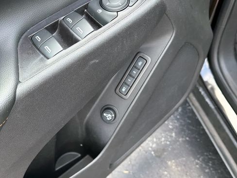 Used 2020 Chevrolet Equinox Premier FWD image 6