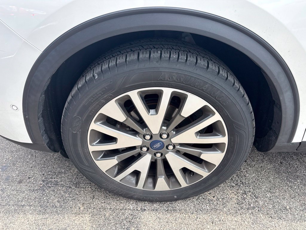 Used 2020 Ford Escape Titanium AWD/4WD image 12